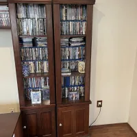Lote 002 - Mueble para TV en 4 piezas con 8 puertas, 2 entrepaños y repisa superior - Imagen 6