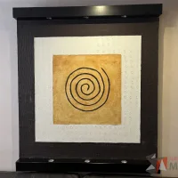 Lote 011 - Cuadro decorativo con marco de madera