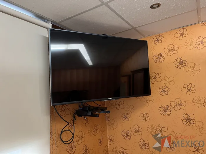 Lote 025 - Pantalla de 49 Pulgadas empotrada con base SONY, Modelo: XBR49X850B 4K Ultra HD 120Hz 3D LED TV - Imagen 3