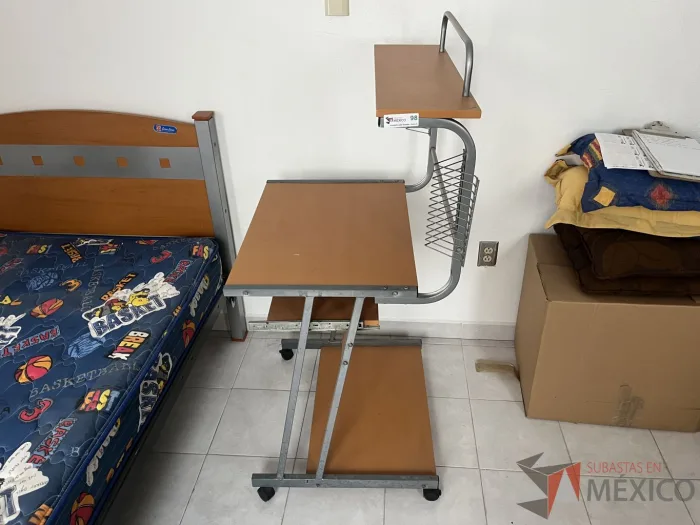Lote 034 - Mueble para computadora - Imagen 4
