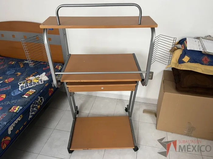 Lote 034 - Mueble para computadora - Imagen 5