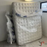 Lote 041 - Cama matrimonial con colchón Spring Air y box spring con patas - Imagen 7