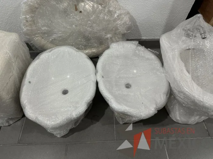 Lote 036 - 7 Artículos para baño - Imagen 8