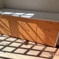 Lote 007 - Gabinete con 2 puertas y 6 cajones - Imagen 7