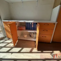 Lote 007 - Gabinete con 2 puertas y 6 cajones - Imagen 13