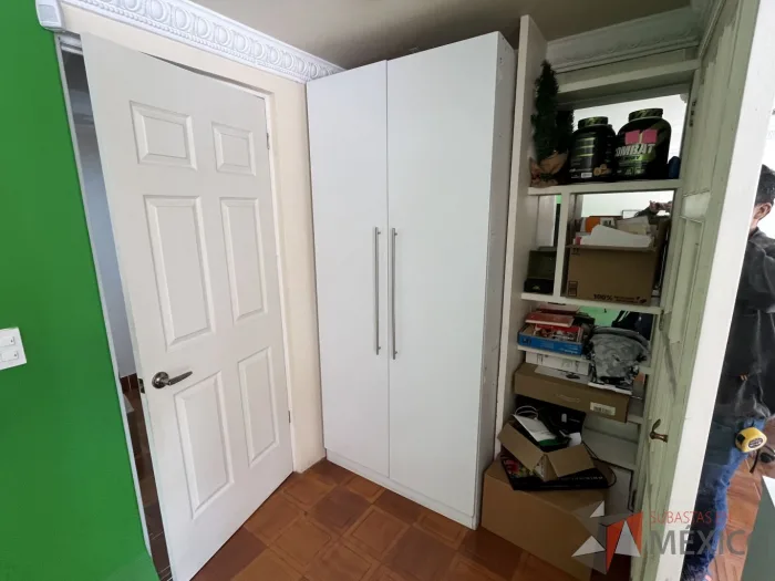 Lote 008 - Gabinete Alto con 2 puertas - Imagen 16