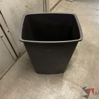 Lote 004 - 220 Botes de basura de diferentes modelos y medidas (Plástico, Metálico y Acrílico) - Imagen 3