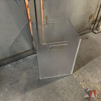 Lote 004 - 220 Botes de basura de diferentes modelos y medidas (Plástico, Metálico y Acrílico) - Imagen 13