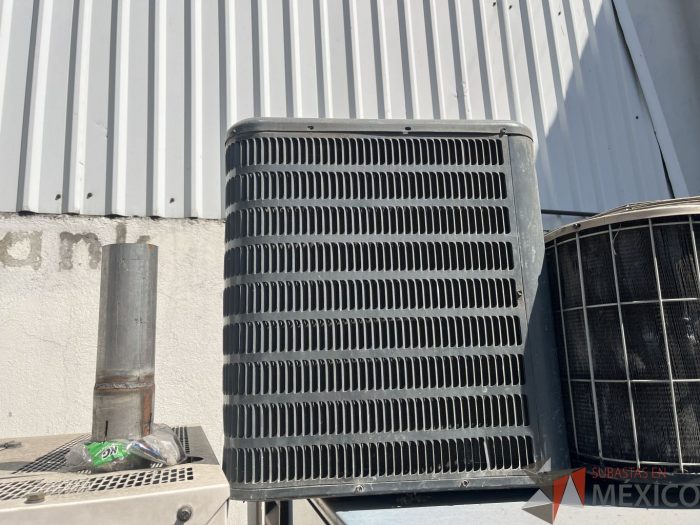 Lote 054 - 5 Unidades Fan Coil y 1 Condensadora - Imagen 3