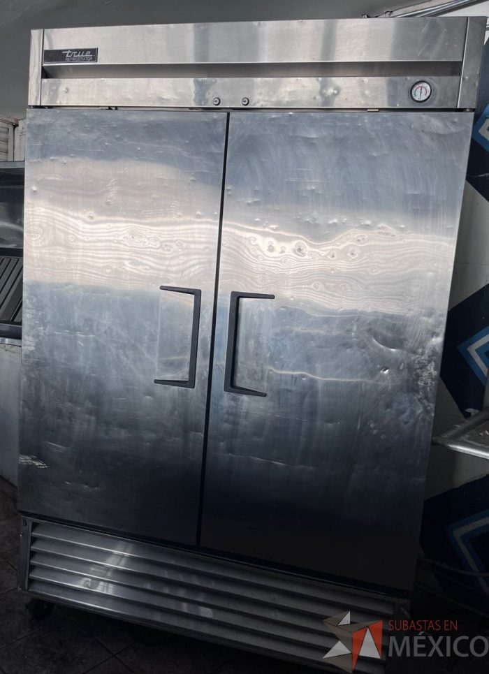 Lote 011 - Refrigerador 2 puertas acero inoxidable, Modelo: T-49F