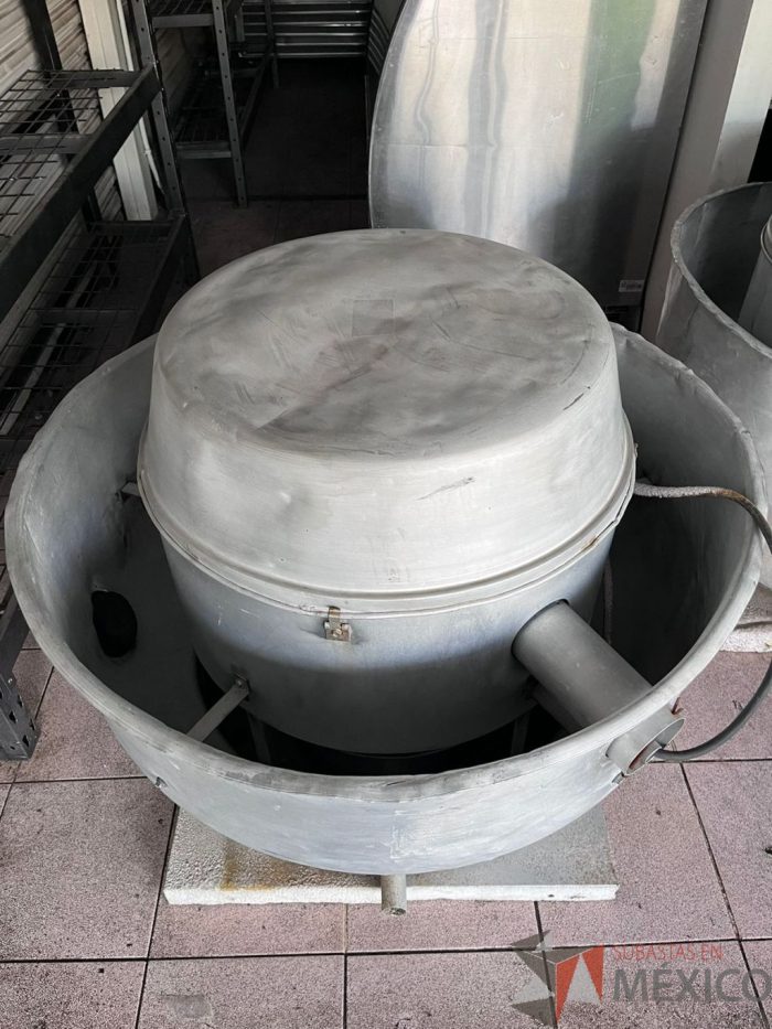 Lote 012 - Extractor a medida (de hongo con motor de 1.5HP 220V monofásico (incluye ro of courts)