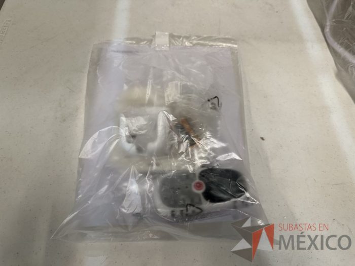 Lote 038 - Aire Acondicionado tipo Ventana NEOAIRE, Modelo: NAW121, 12000 BTU, 110-115v - Imagen 9