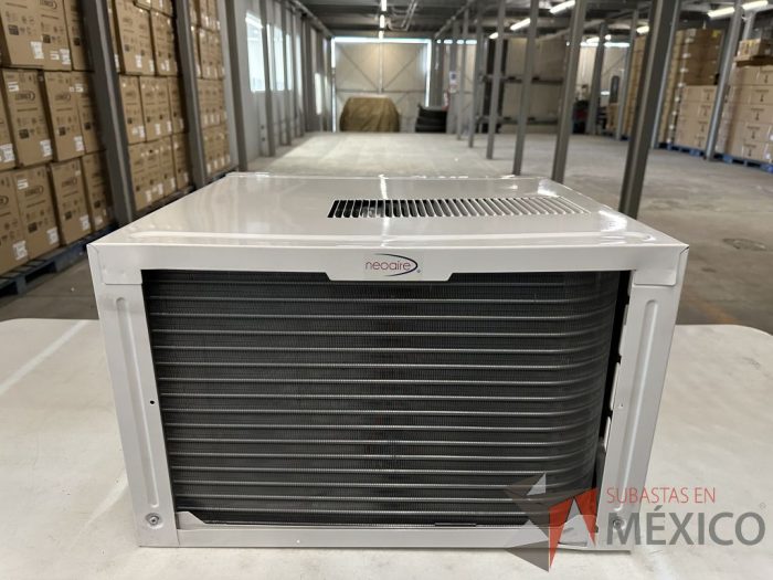 Lote 011 - Equipo de Aire Acondicionado tipo ventana Neoaire NAW122, 1 Ton, Frío, 220 Volts - Imagen 4