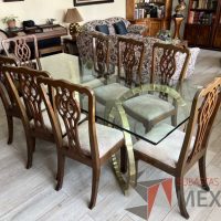 Lote 002 - 8 Sillas de caoba para comedor en Caoba talladas a mano, estilo Chipndale pata recta, color abedul. Diseños exclusivos tallados a mano - Imagen 6