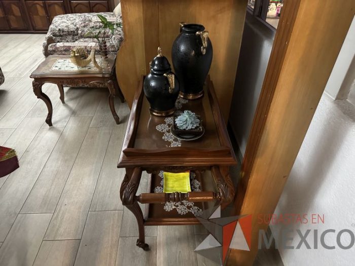 Lote 010 - Carrito de servicio de madera con 1 entrepaño - Imagen 6