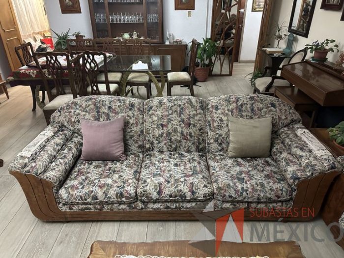 Lote 014 - Sillón de 3 plazas