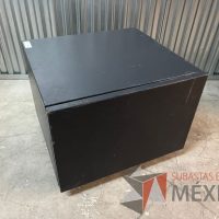 Lote 015 - Mueble de metal con 1 puerta y ruedas - Imagen 3
