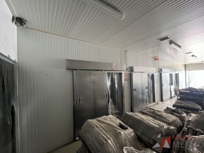 Lote 005 - Cámara de refrigeración dividida en 4 secciones con 3 puertas de acero inoxidable - Imagen 10