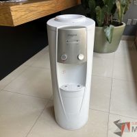 Lote 009 - Despachador de agua Whirlpool, Modelo: WK5012Q