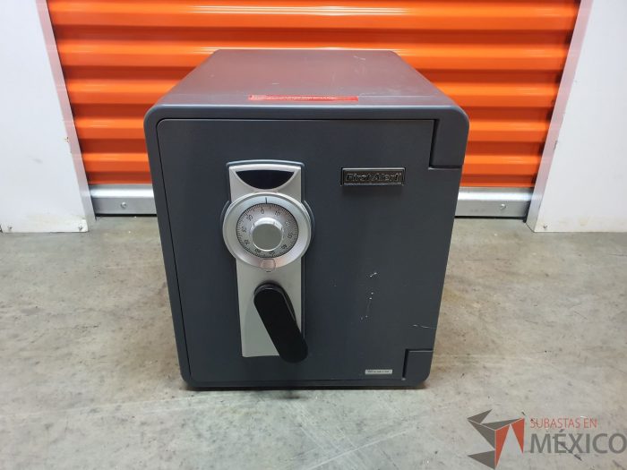 Lote 004 - Caja fuerte color gris