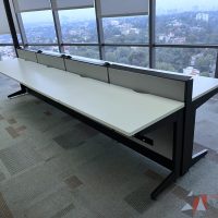 Lote 001 - Estación de trabajo para 8 personas lineal