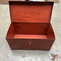 Lote 012 - Lote con 5 piezas de cajas metálicas para herramientas - Imagen 4