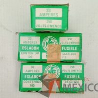 Lote 023 - Lote de 119 cajas con listones o eslabones para fusibles 30, 60 y 100 amp