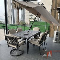 Lote 002 - Comedor para terraza con sombrilla - Imagen 3