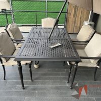 Lote 002 - Comedor para terraza con sombrilla - Imagen 8