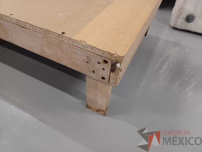 Lote 010 - 2 Bases de madera - Imagen 7