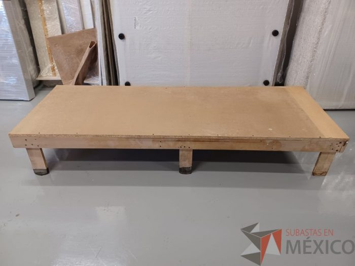 Lote 010 - 2 Bases de madera - Imagen 6