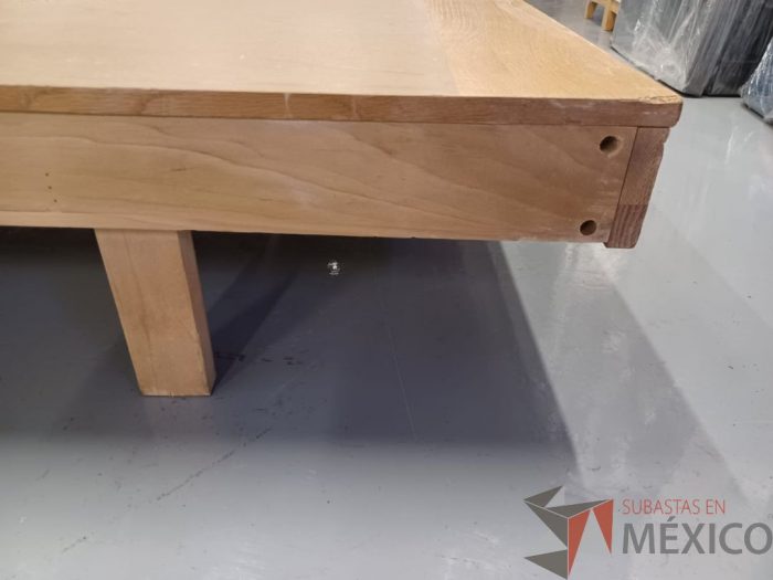 Lote 010 - 2 Bases de madera - Imagen 3