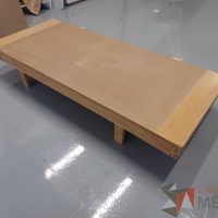 Lote 010 - 2 Bases de madera